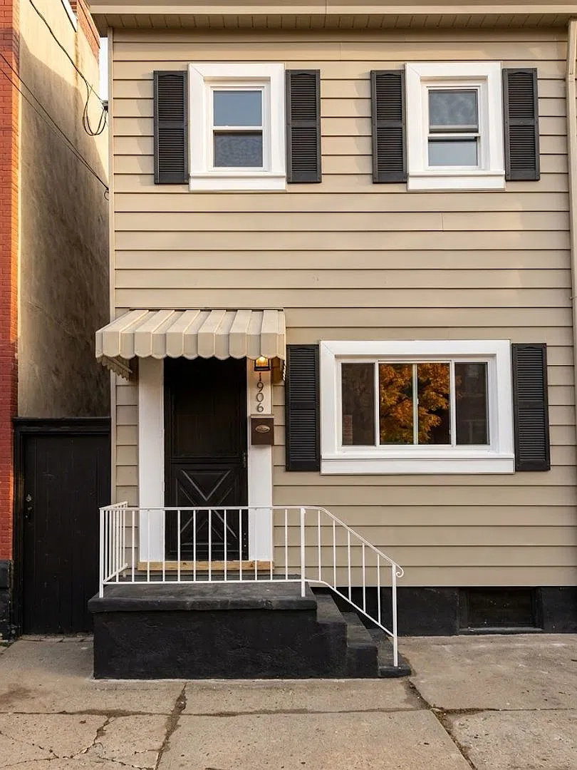 Student Housing - South Side Flats — Photo 1