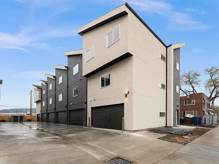 218 W Paxton Ave — Photo 19