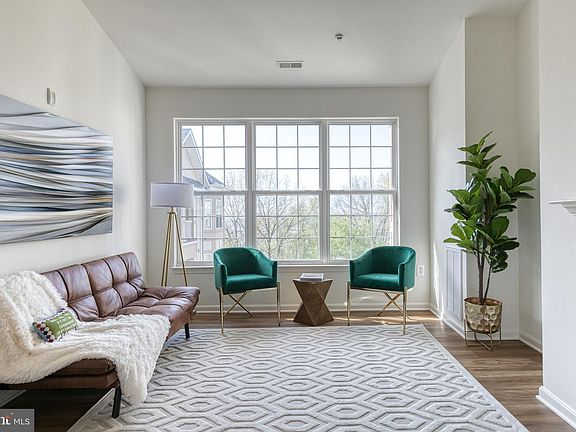 4th image of 400 Symphony Cir Unit 442E