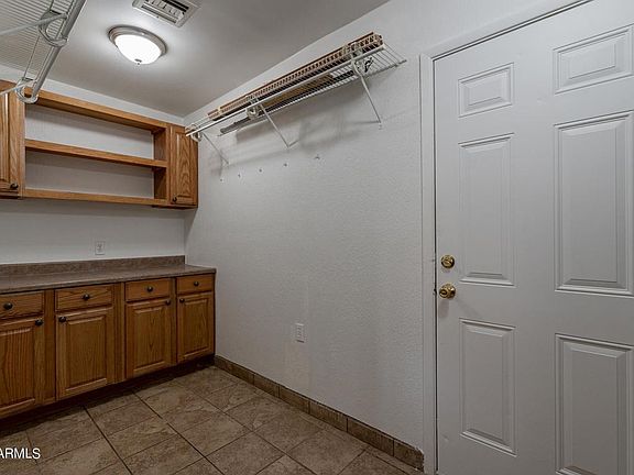 5th image of 6143 W Sunnyside Dr