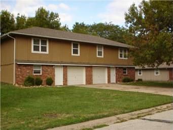 1st image of 302 NE Westwind Dr