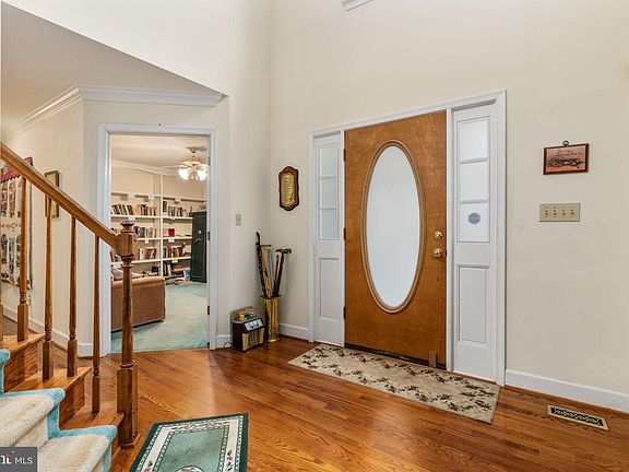 3rd image of 7113 Hillwood Ct