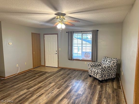 3rd image of 2720 Orchard Park