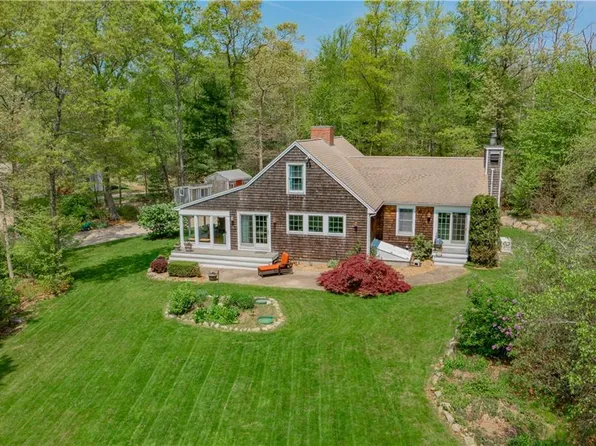 70 Canonchet Driftway, Hope Valley, RI 02832