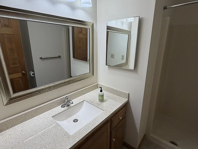 37-39 Willowbrook Ave #39 — Photo 12