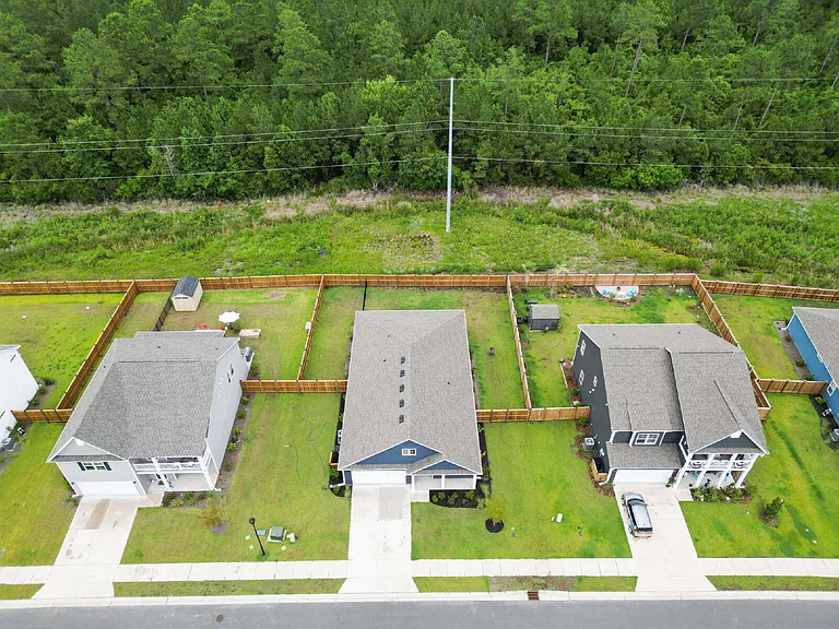 322 Whalebone Ave — Photo 4