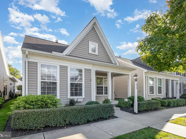 425 Old Post Ln, Strasburg, PA 17579