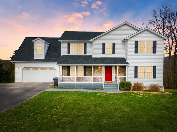 239 Horseshoe Farm Rd, Pembroke, VA 24136