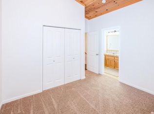 5541 Sierra Springs Dr, Pollock Pines, CA 95726