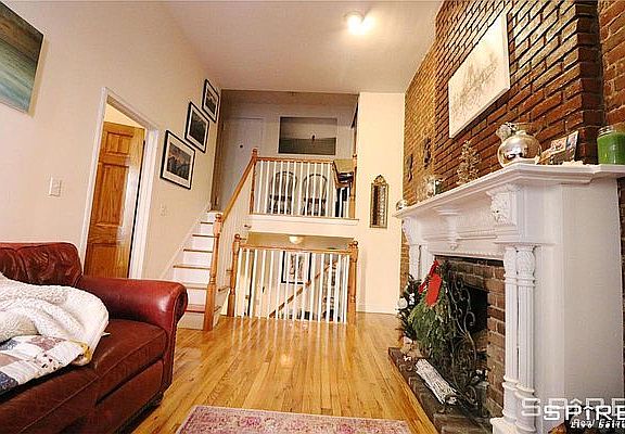 4th image of 110 W 74th St APT 2A