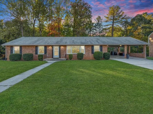 5355 Luwana Dr, Roanoke, VA 24018