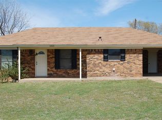 1325 2nd St, Graham, TX 76450