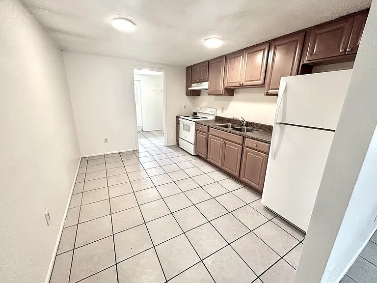5725 9th Street Cir E #5725 — Photo 14