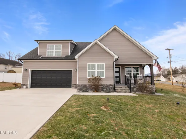 270 Clover Cir, Jacksboro, TN 37757