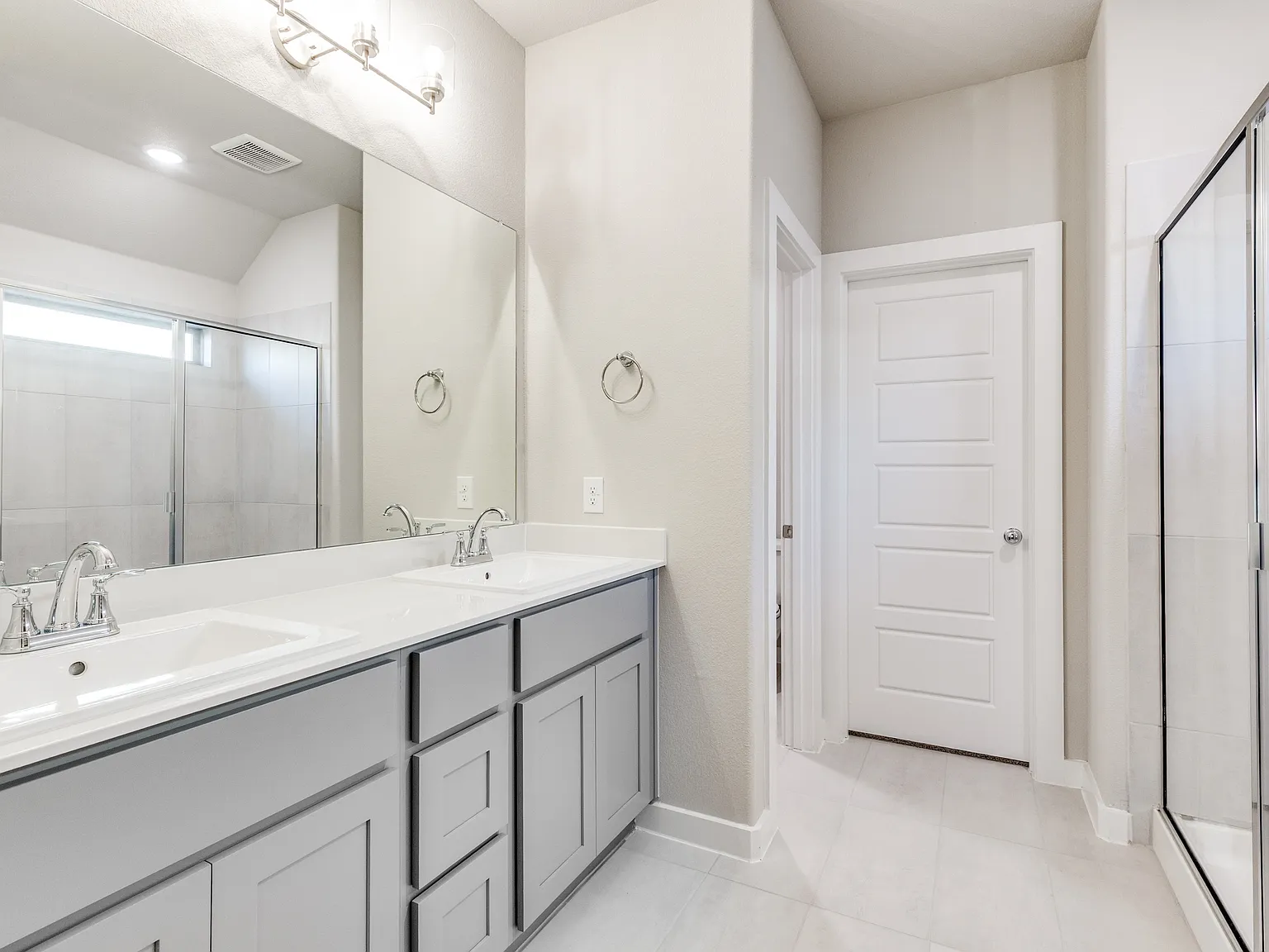 4 bed, 2153 sqft, $2,950 — Photo 3