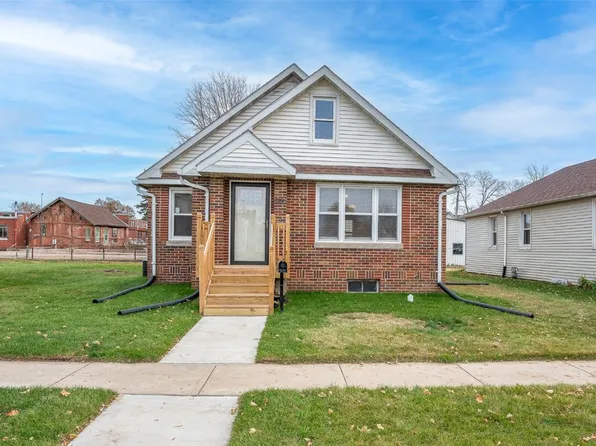 206 Lynn St, Tipton, IA 52772