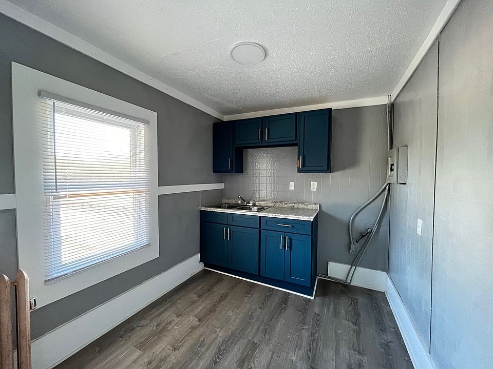 17310 BENTLER Studio Kitchen