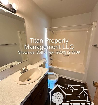 3rd image of 508 E Burdick St #5fff15211