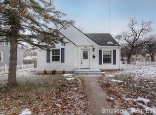 1165 Ecklund St NE, Grand Rapids, MI 49505