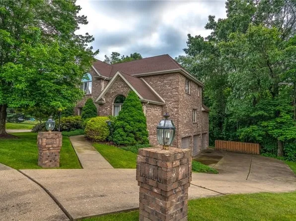115 Havenwood Dr, Cranberry Township, PA 16066