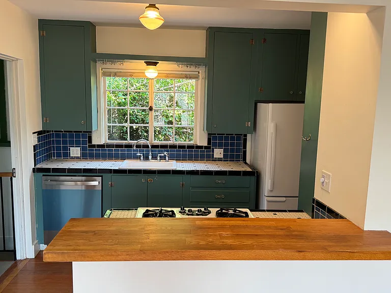 7511 SW 31st Ave — Photo 10