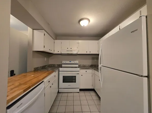 Creekwood Apartments - Farmington