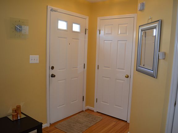 4th image of 9015 Falcon Glen Ct