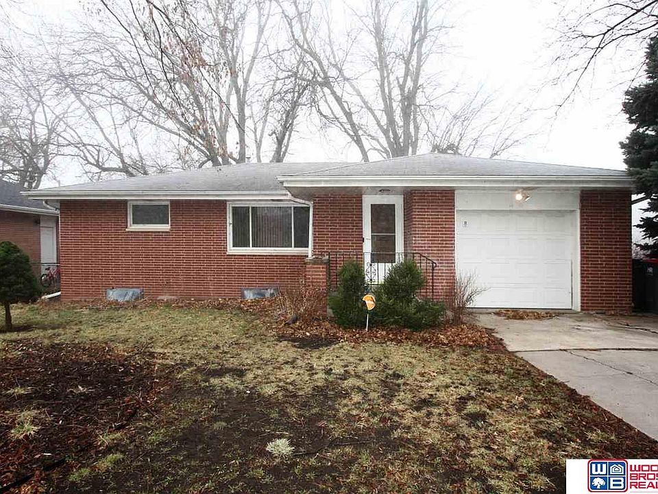 1st image of 2131 N 61st St