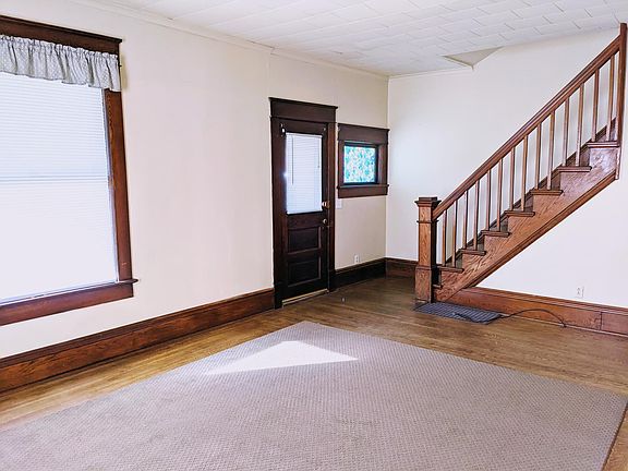 Living room Sq ft: 271.97