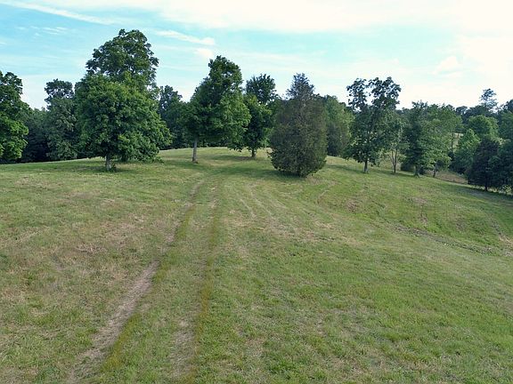 3rd image of 3151 Old Highway 31e Ct #3