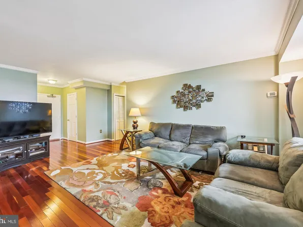 3701 S George Mason Dr Unit 2109N, Falls Church, VA 22041