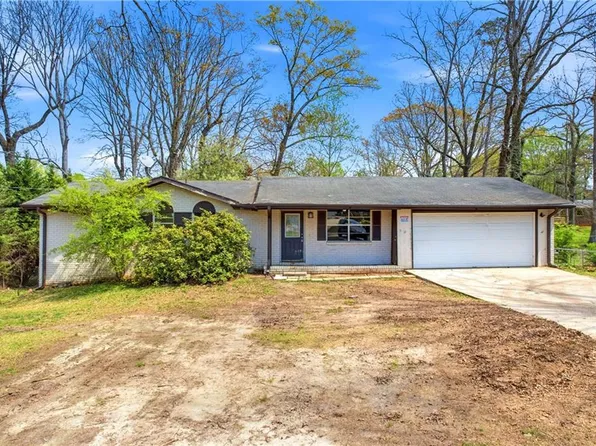 3420 Nina Ct, Douglasville, GA 30135