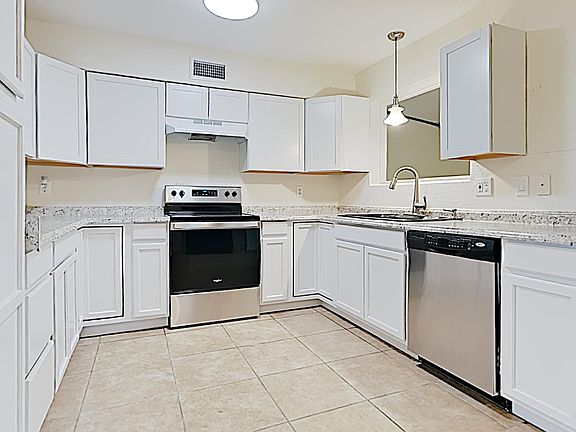 5th image of 1106 W Campo Bello Dr