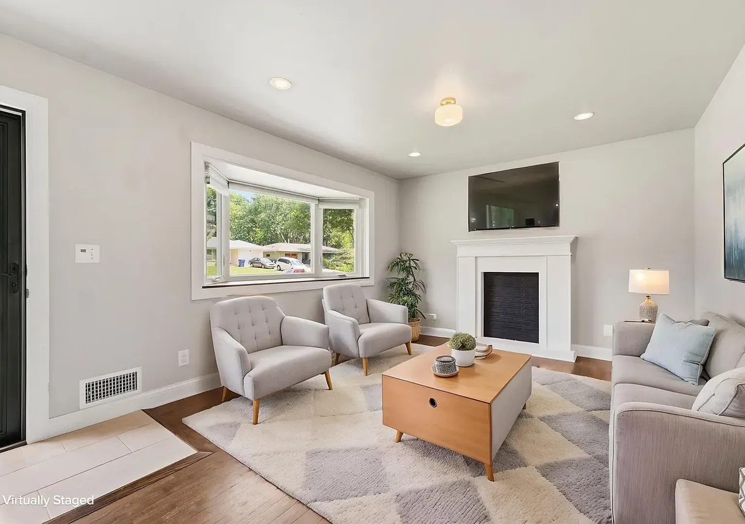 Fully Renovated 4 Bed | 2 Bath W/ Fenced Yard, Finished Basement, & Garage — Photo 3