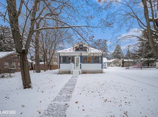 4133 Airport Rd, Waterford, MI 48329