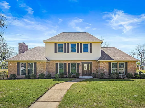 2348 Shalmar Dr, West Columbia, TX 77486