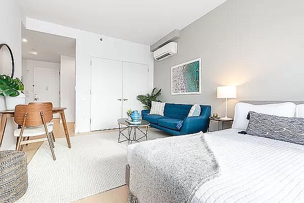 1st image of 582 Parkside Ave #5M