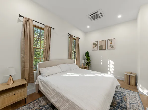 10 Hausman Street image 14 of 30