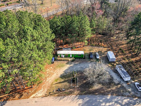 5th image of 136 Edison Road