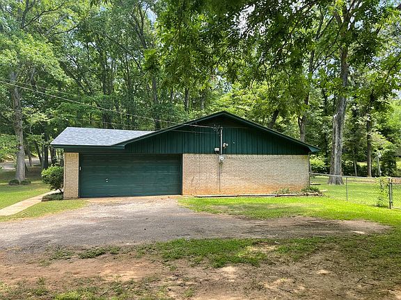 2nd image of 1302 Woodland Dr