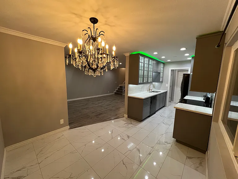 121 Sinclair Ave #223 — Photo 8