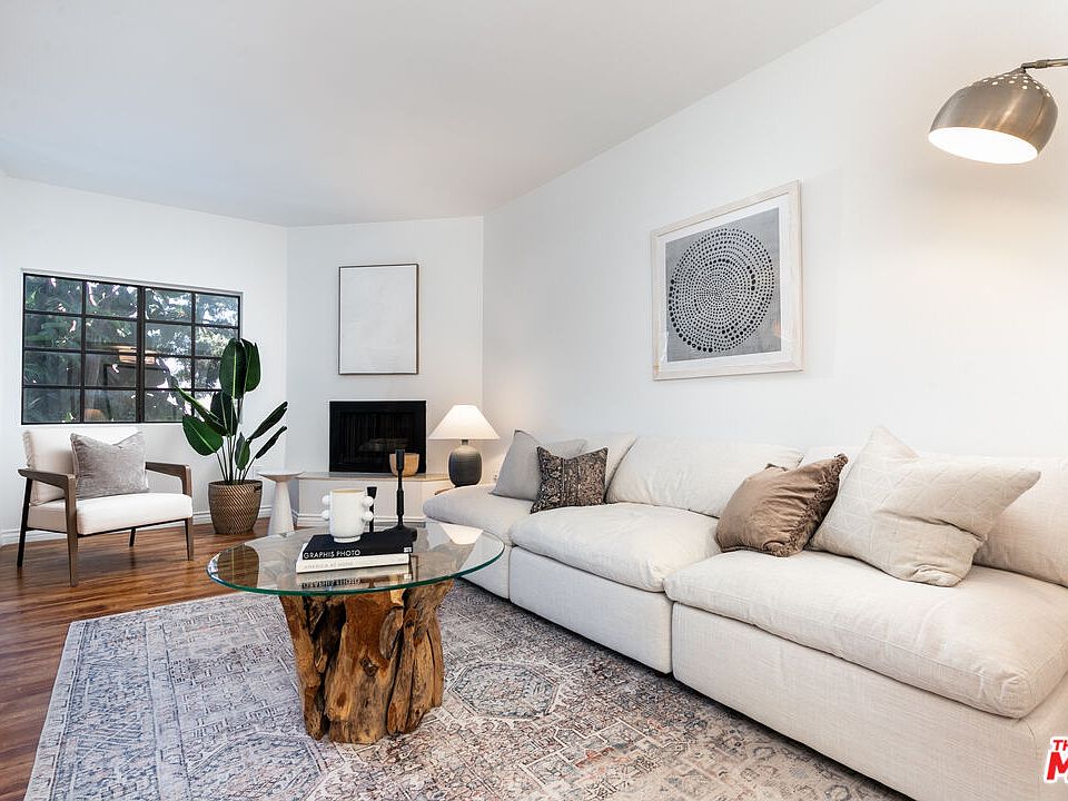 1st image of 17914 Magnolia Blvd Unit 204