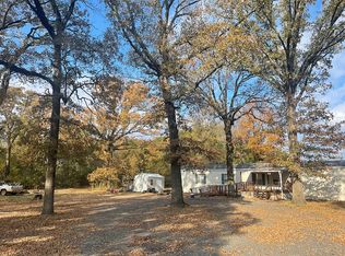 2377 County Road 21123, Hooks, TX 75561