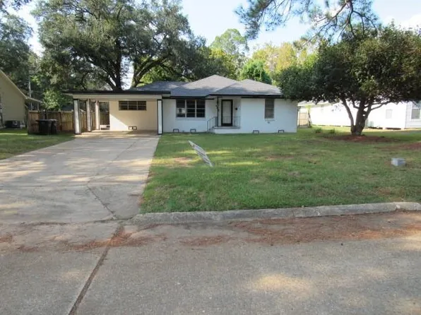 408 Adelaide St, Natchitoches, LA 71457