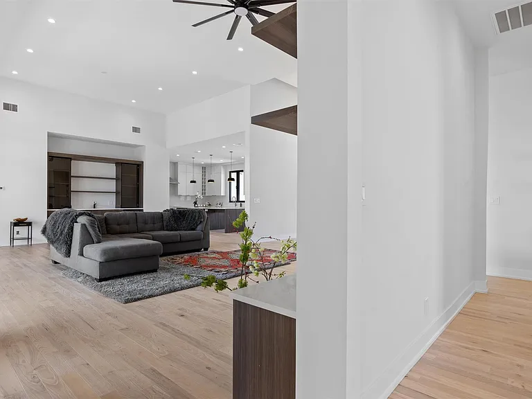 333 Spicewood Trails Dr — Photo 26