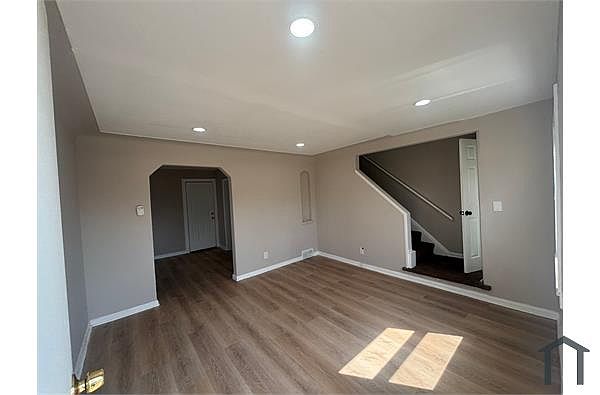 16128 Dexter Ave, photo 5