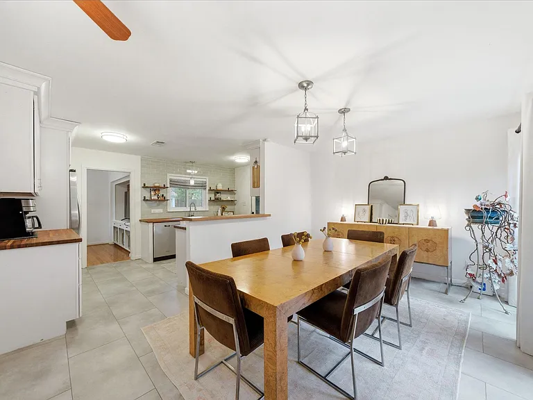 7962 Cedel Dr — Photo 10