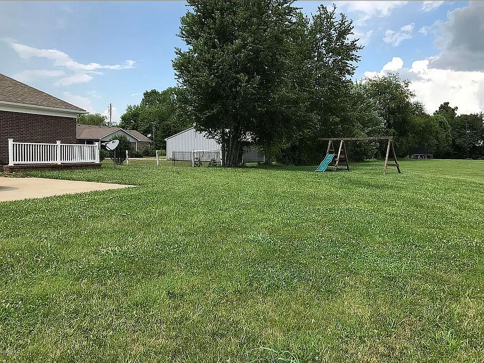 Large side lot