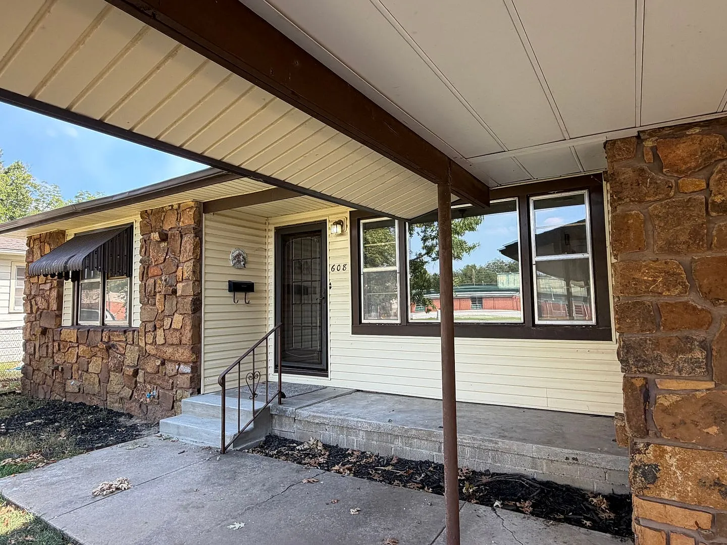 Charming Wagoner Rental - Great Location! — Photo 2