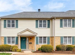9035 W Swan Cir, Saint Louis, MO 63144